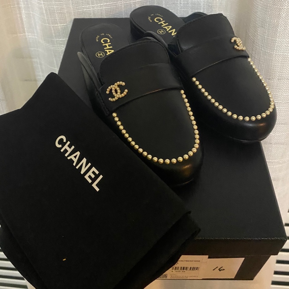 CHANEL Lambskin Pearl CC Mules 36.5 Black